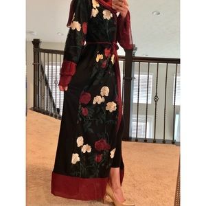 Enchanted Rose Abaya - Black 🌹